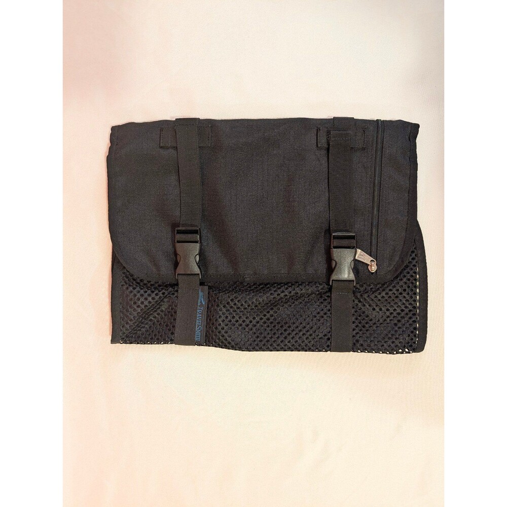 Travelsmith Traveling Small Garment Bag with Board Black